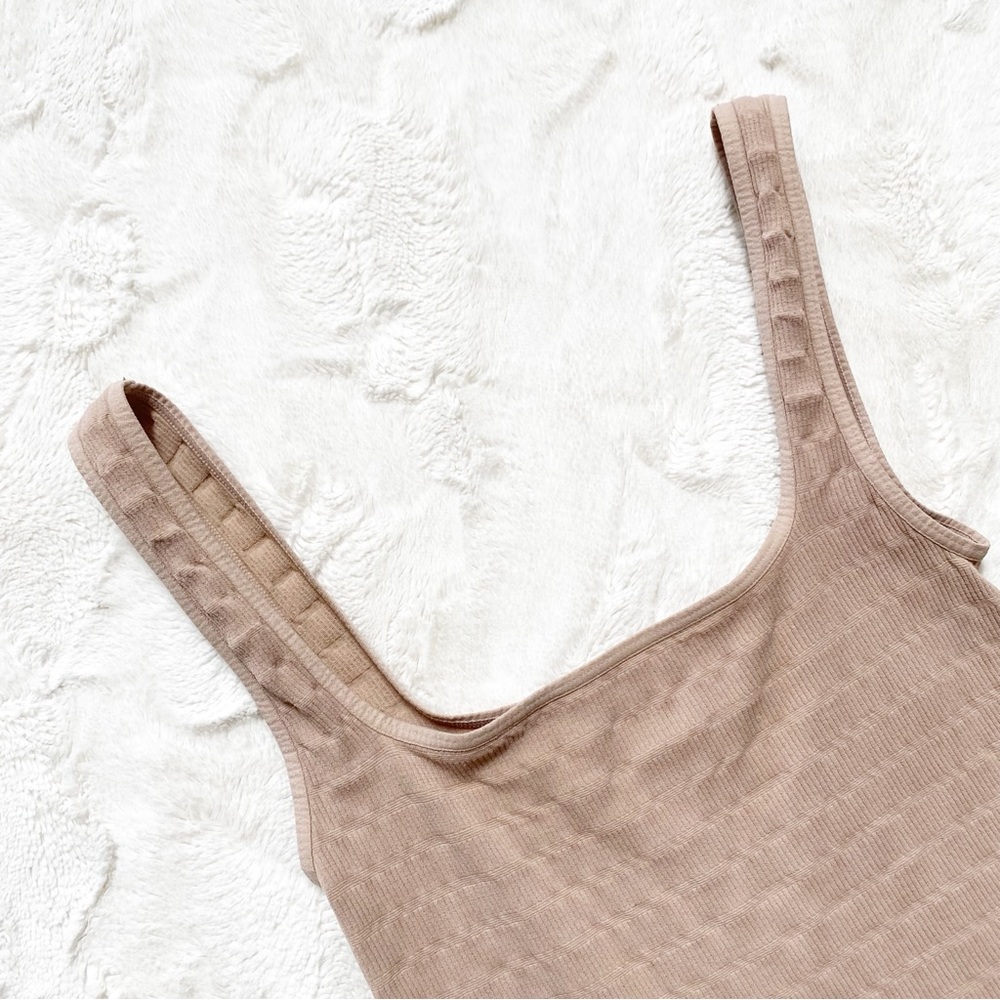 free people • square one nude seamless cami | XS/S - Picture 7 of 9